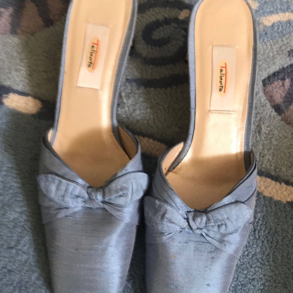 Final Price drop!! Talbot’s size 8N file mules. NWT